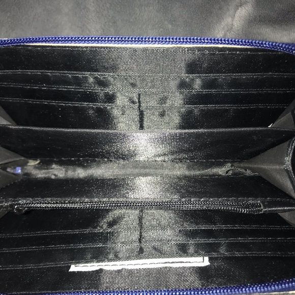 Wallet - Picture 5 of 6